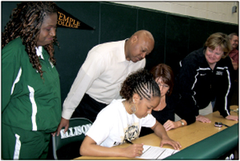 Jones joins junior ranks, signs with Lady Leopards